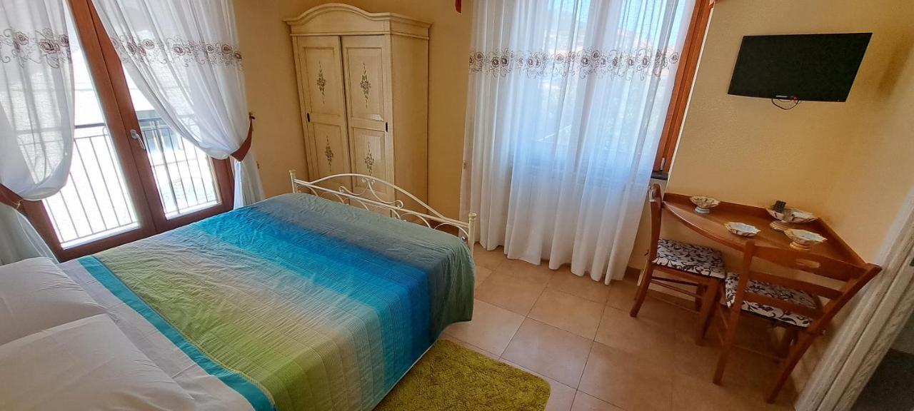 B&B Springs Of Gods Pianillo Extérieur photo